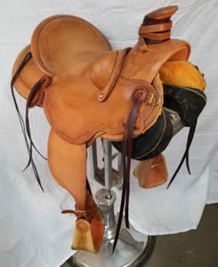 3B saddle with buck rolls